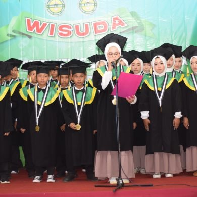 Tasyakur dan Wisuda Siswa Kelas 6 Tahun 2023